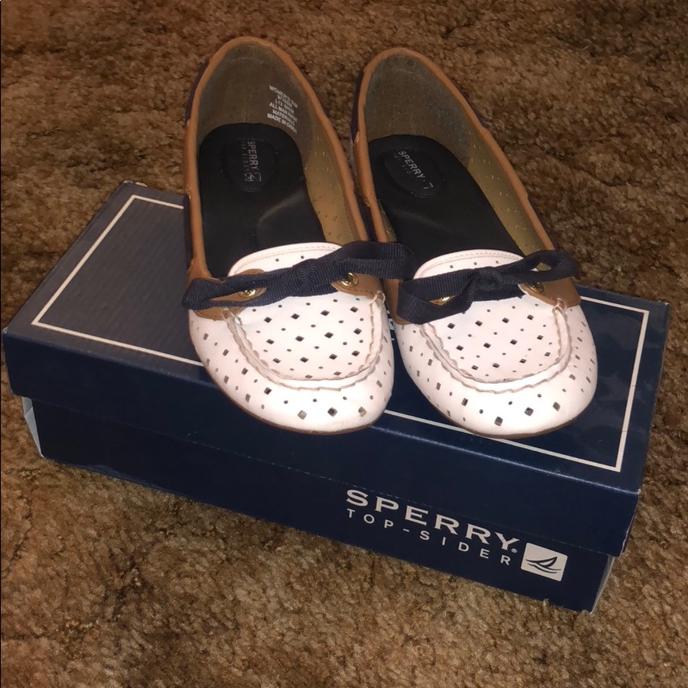 classy sperrys